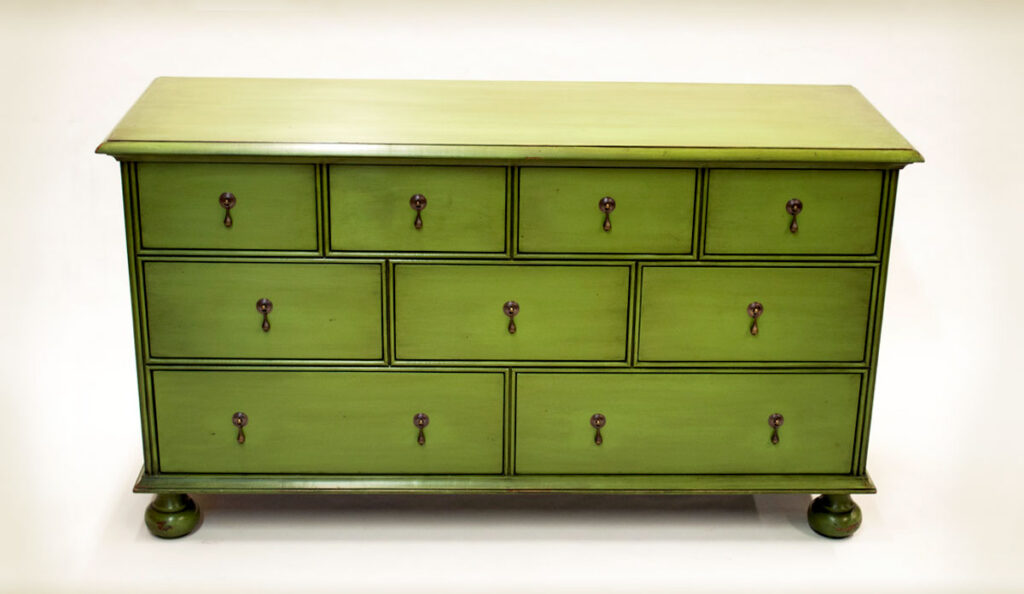 1200x696_cbw_GreenChest_o